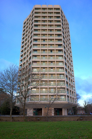 Bracknell,England - December 08, 2017:Point Royal, a concrete apartment block in Bracknell, England was completed in 1964 from a design by Philip Dowson and Derek Sugden of Arup Associatesのeditorial素材