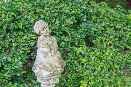 Children sculpture in Queen Sirikit Parkの写真素材