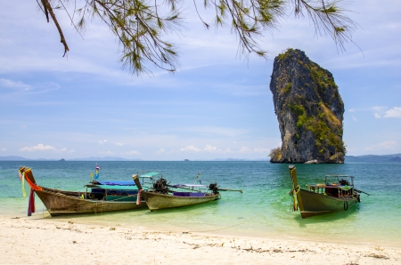 Longboat at poda island in Krabi,Thailand の写真素材