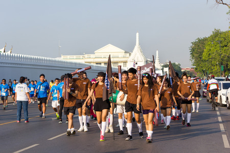 Bangkok, Thailand - November 15, 2015: Unidentified runner running in Standard Chartered Bangkok Marathon 2015 Run for a Reason at Sanam Chai road, Sanam Lung.のeditorial素材