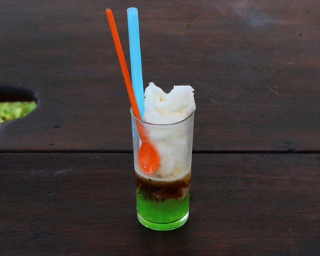 Lod chong Thai sweet food on the wooden tableの写真素材