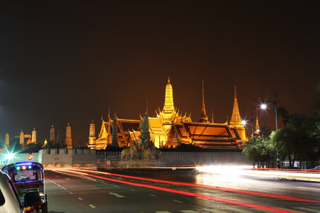 Wat pra kaew Grand palace at night,Bangkok Thailandのeditorial素材