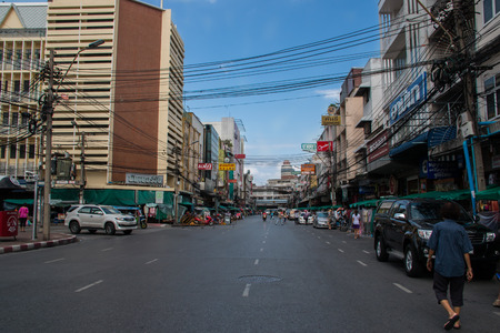 Bangkok, Thailand - August 10: Car driving at Yaowarat Road on AUG 10,2015 in Yaowarat Road, Bangkok, Thailand.Yaowarat Road is the biggest china market at Thailandのeditorial素材