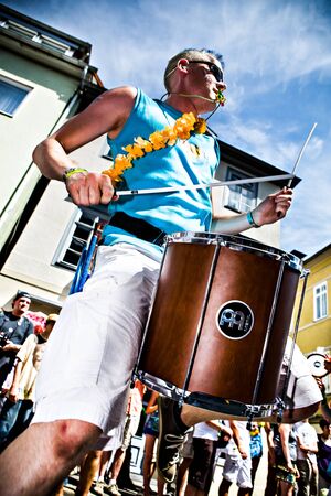 COBURG, GERMANY - JULY 11: An unidentified samba musician participates at the annual samba festival in Coburg, Germany on July 11, 2010.のeditorial素材
