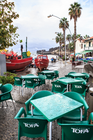 CAMARA DE LOBOS, MADEIRA ISLAND, PORTUGAL -  CIRCA OKTOBER, 2014: Camara de Lobos village on Madeita Island, Portugalのeditorial素材