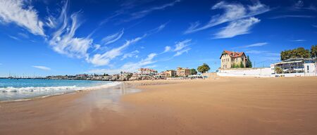 The Praia da Conceicao beach in Cascaias, Portugalの写真素材