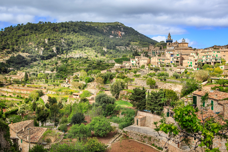 VALLDEMOSSA, MALLORCA, BALEARIC ISLANDS, SPAIN - CIRCA MAI, 2016:  Valldemossa town on Mallorca Island, the Balearic Islands in the Mediterranean Sea, Spainのeditorial素材
