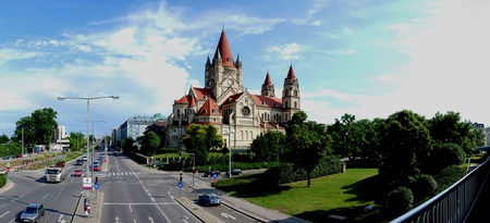 panoramic view of church with parking in viennaのeditorial素材