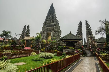 pura alun danu batur temple in bali indonesiaの写真素材