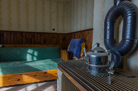 teapot on stove in old houseのeditorial素材