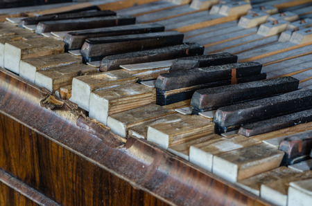 broken keys of piano great view