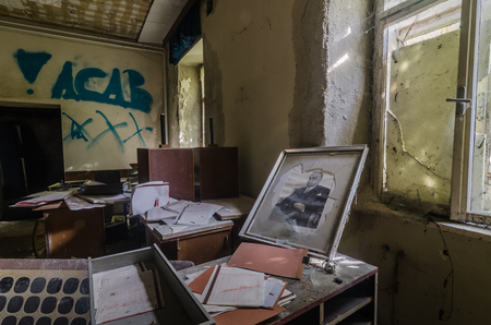 old picture with man in a roomのeditorial素材