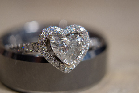 Wedding ring macro close upの写真素材