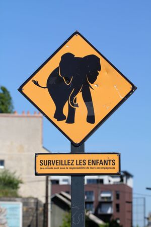 Elephant roadsign in Nantes (France)のeditorial素材