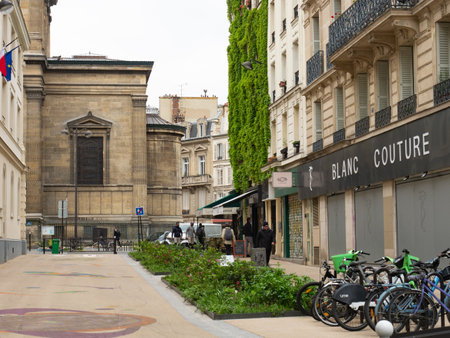 Paris, France - May 11th 2023: Recently redesigned promenade close to Gare du Nordのeditorial素材