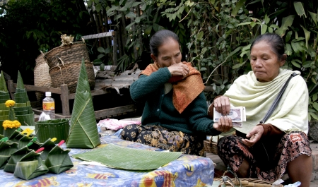 People In Lao Market sell and buy Fruit, Vegetable, Meat from The Farm and Wild Animalのeditorial素材