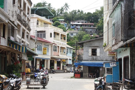 Lifestyle of Myanmar People in Victoria Point iSland.People still wear sarong and worship Buddhismのeditorial素材