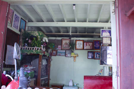 Lifestyle of Myanmar People in Victoria Point iSland.People still wear sarong and worship Buddhismのeditorial素材