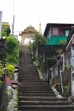 Lifestyle of Myanmar People in Victoria Point iSland.People still wear sarong and worship Buddhismのeditorial素材