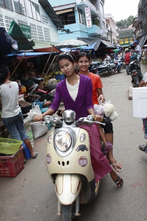 Lifestyle of Myanmar People still wear sarong and worship Buddhism,woman make up with Tanaka or Thanaka Powder.のeditorial素材