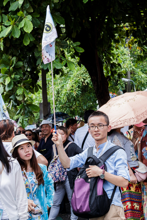 BANGKOK, Thailand - SEPTEMBER 18 , 2015 : Today, Chinese is main group tourist in Thailand, more than euro and another country.のeditorial素材