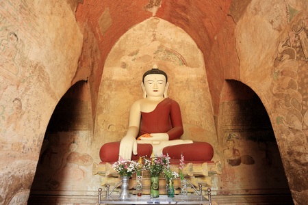 buddha in pagodaのeditorial素材