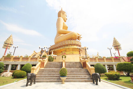 Pikul Thong temple, Singburi Thailandの写真素材