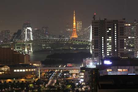 City view from Odaiba Landmark tower at night, Tokyo, Japanのeditorial素材