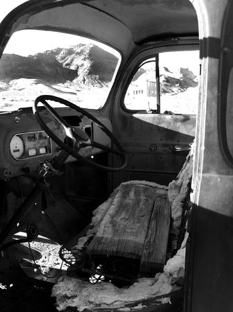 An old truck in Rhyolite, Nevada.の写真素材