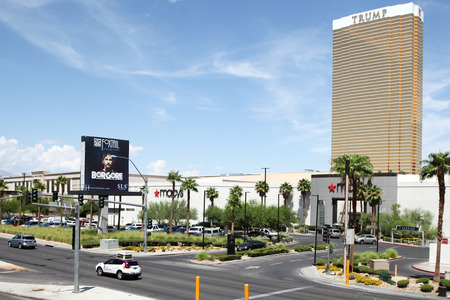 Las Vegas, USA - november 3, 2016: Trump International Hotel in Las Vegas, NV, named for real estate developer and politician Donald Trump. The luxury property's windows are gilded with 24-carat goldのeditorial素材
