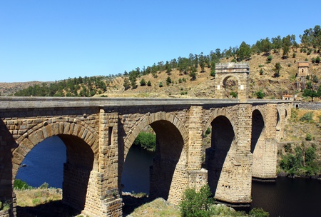 Alcantara Roman Bridge, Alcantara, Spainの写真素材