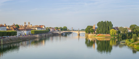 Panoramic View of Chalon-sur-Saone, Franceのeditorial素材