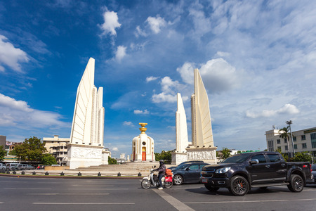 Bangkok - September 23, Traffic jam around Democracy Monument in during the day, (To date, not a political rally) good weather, September 23, 2014 in Bangkok.のeditorial素材