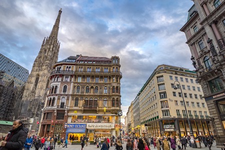 VIENNA, AUSTRIA- MARCH 6, 2016: Urban life in the evening at Stephansplatz square, The geographical centre of Vienna. Vienna. Austria, on March 6, 2016のeditorial素材