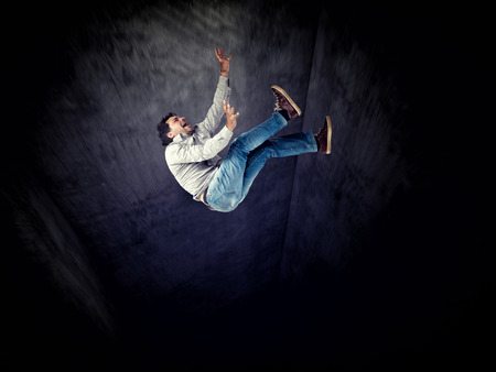 falling man and vertical tunnel 3dの写真素材