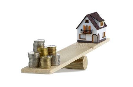 concept of the cost of a homeの写真素材