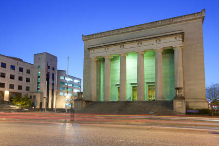 Baltimore, Maryland, United States - View at dawn of the War Memorial building.のeditorial素材