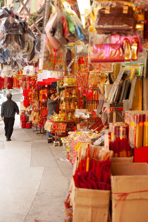 Sheung Wan, Hong Kong Island, Hong Kong, China, Asia - Chinese traditional souvenirs in a gift shop in Hong Kong.のeditorial素材