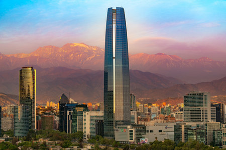 Panoramic view of Santiago de Chile with the Andes mountain range in the backのeditorial素材