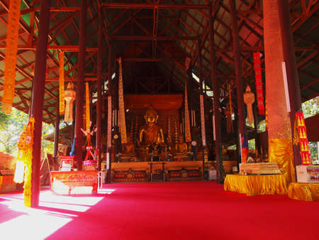 Interior of ancient Buddhist temple                  のeditorial素材