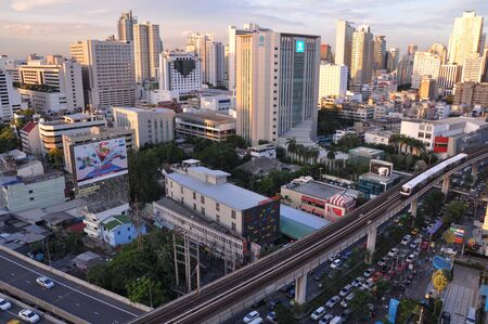 BANGKOK - JUL 20: BTS railway at Phloen Chit Station on Jul 20, 2012. The Bangkok Mass Transit System is an elevated transit system consisting of 32 stations along in Bangkok, Thailand.のeditorial素材