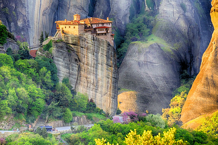 Meteora is included in the UNESCO World Heritage Site. Meteora is a big monastery complex including nine reserved monastery built on top of difficult high cliffs resembling stone pillars 400 metersのeditorial素材