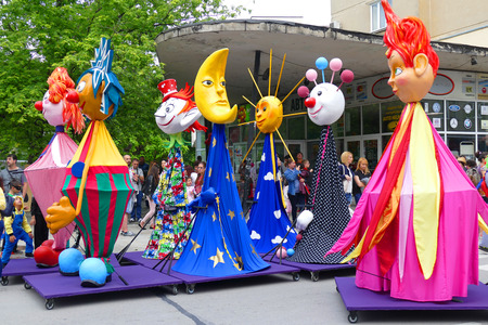Gabrovo, Bulgaria May 19 2018.Traditional Carnival of Humor and Satire. Street art mock-ups, sculpture, satire, cartoons.のeditorial素材