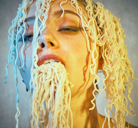 暴飲暴食の写真 イラスト素材一覧 13 254件 ストックフォトのamanaimages Plus