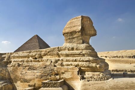 Statue of the Sphinx on the Giza plateauの写真素材