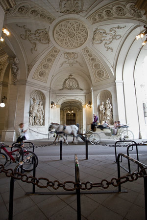 Habsburg Palace Hofburg in Vienna, Austria. Gatesの写真素材