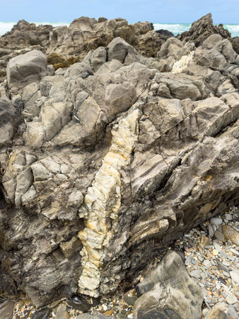 Seam of quartz rock at Petrel Cove on the Heysen Trail in Victor Harbor on the Fleurieu Peninsula, South Australiaの写真素材