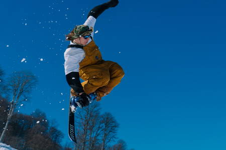2017 04 Festival NewStarCamp: skier jumps from a high springboard