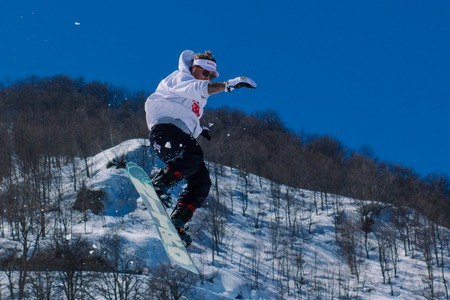 2017 04 Festival NewStarCamp: snowboarder jumps from a high springboard