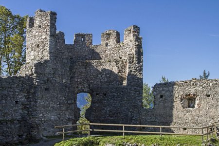 Castle Hohenfreyberg is the ruin of a high medieval Hilltop castle whose remains lying on the Isenberch amidst the foothills of the Alpsのeditorial素材
